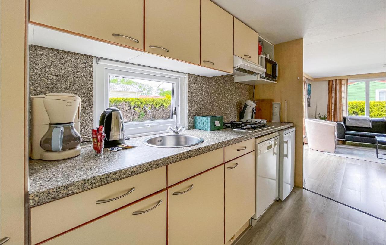 3 Bedroom Stunning Stacaravan In Tzummarum Екстериор снимка